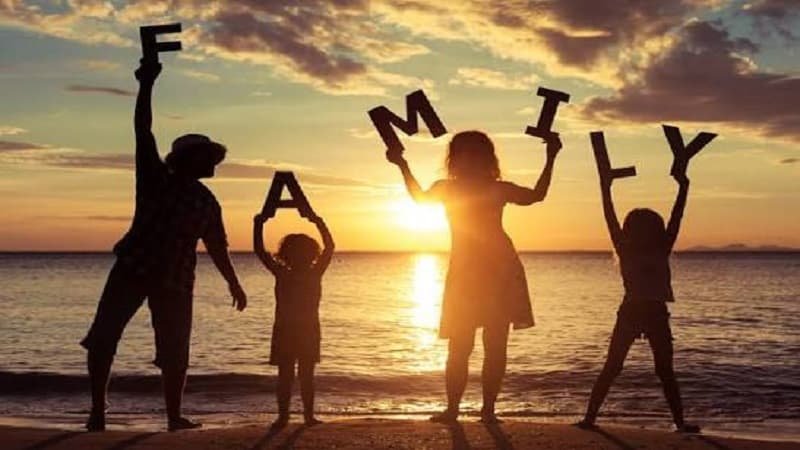 WhatUTalkingBoutFamily